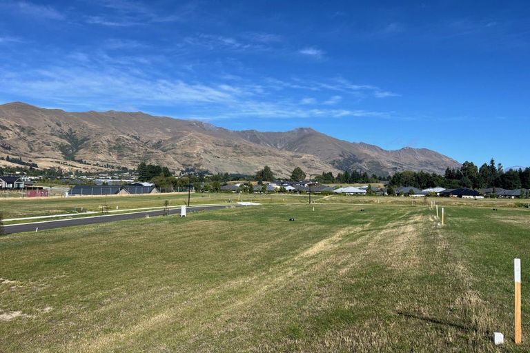 Photo of property in 8 Mason Street, Wanaka, 9305