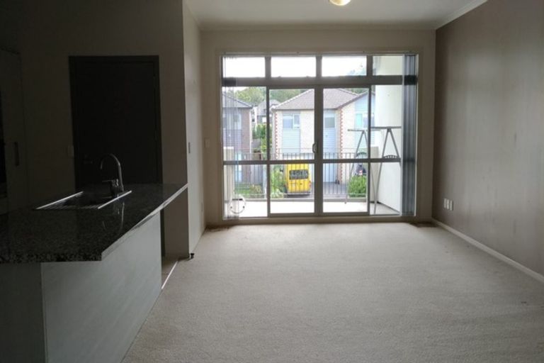 Photo of property in 21/11 Carlos Drive, Flat Bush, Auckland, 2016