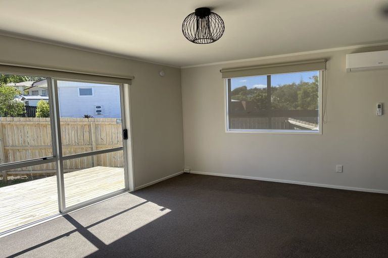 Photo of property in 7 Pitcher Place, Glen Eden, Auckland, 0602