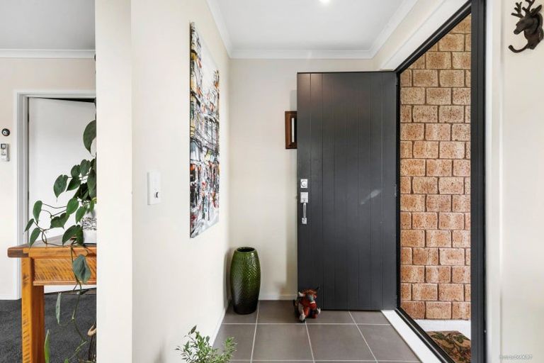 Photo of property in 9 Mcgowan Rise, Tuakau, 2121