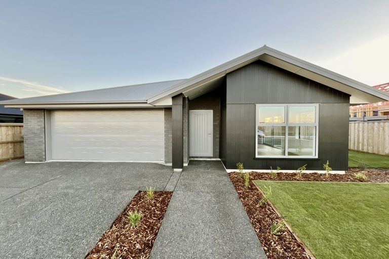 Photo of property in 10 Privet Way, Rolleston, 7614