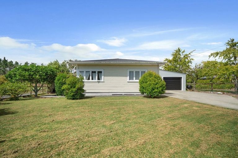 Photo of property in 140 Awaroa Road, Helensville, 0800