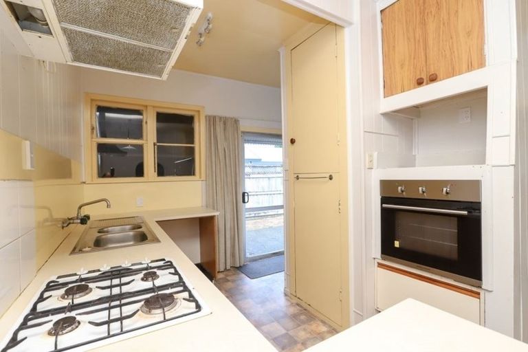 Photo of property in 2 Casey Avenue, Fairfield, Hamilton, 3214