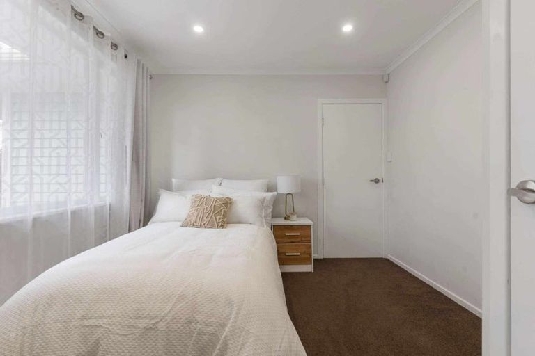 Photo of property in 11 Harrington Road, Henderson, Auckland, 0610