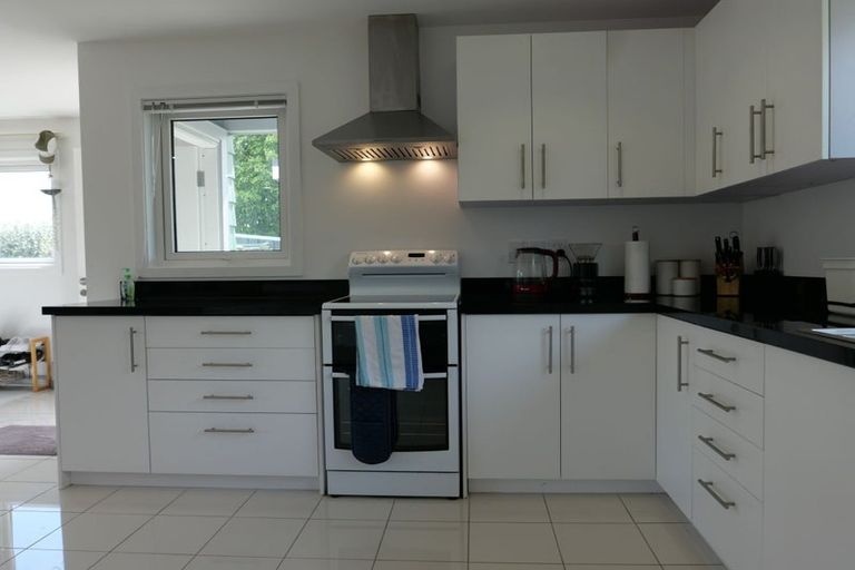 Photo of property in 29 Awatea Avenue, Paraparaumu, 5032