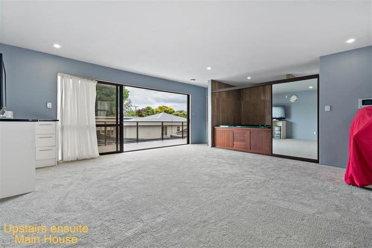 Photo of property in 39 Churchill Avenue, Manurewa, Auckland, 2102