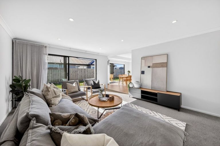 Photo of property in 49 Watkins Drive, Rangiora, 7400