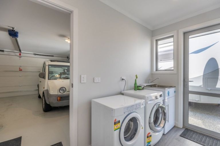 Photo of property in 24 Curtis Street, Stoke, Nelson, 7011