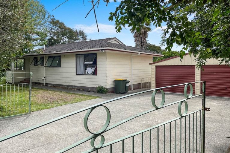Photo of property in 96 Kayes Road, Pukekohe, 2120