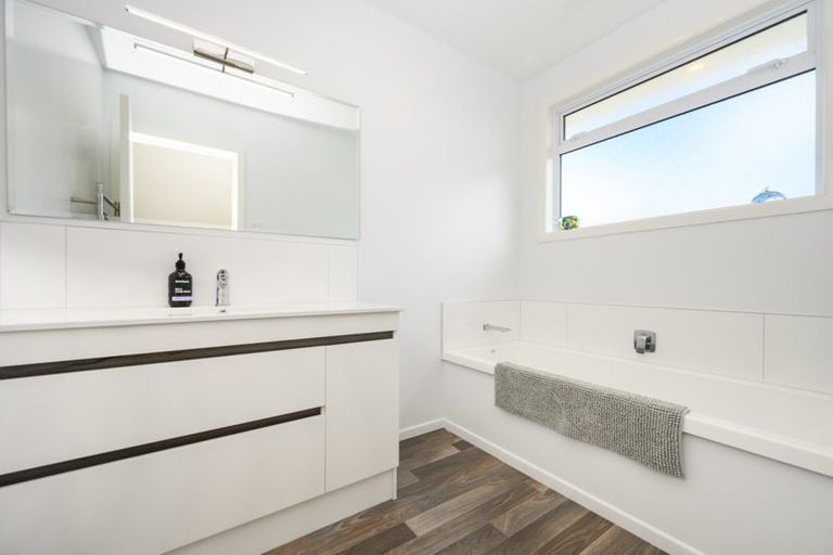 Photo of property in 138 Limbrick Street, Terrace End, Palmerston North, 4410