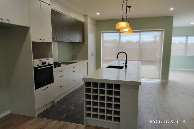 Photo of property in 21a The Boulevard, Sunnyhills, Auckland, 2010