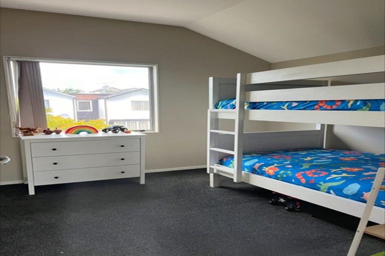 Photo of property in 16 Kirikiri Lane, East Tamaki, Auckland, 2013