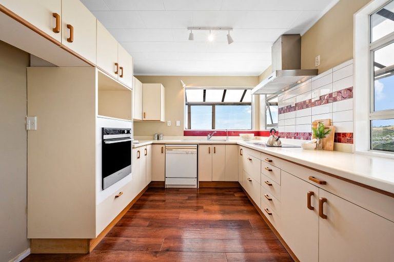 Photo of property in 7 Tree Top Lane, Paparangi, Wellington, 6037