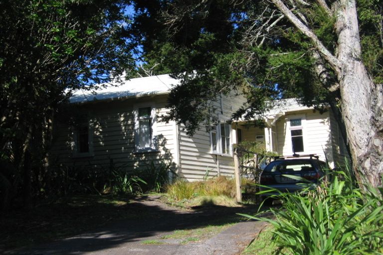 Photo of property in 588 South Titirangi Road, Titirangi, Auckland, 0604
