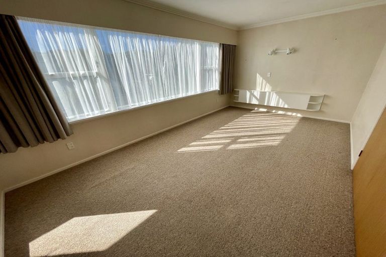 Photo of property in 78 Tauhinu Road, Miramar, Wellington, 6022