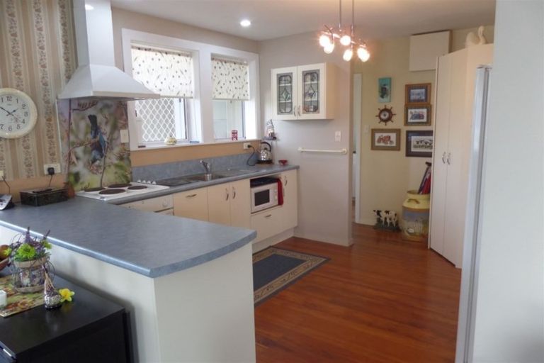 Photo of property in 163 Springs Road, Hornby, Christchurch, 8042