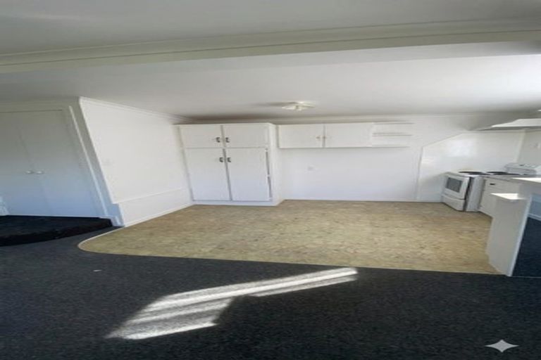 Photo of property in 10 Memorial Drive, Parahaki, Whangarei, 0112
