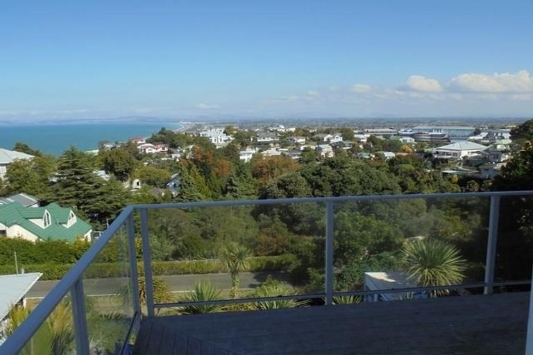 Photo of property in 16 Lighthouse Road, Bluff Hill, Napier, 4110