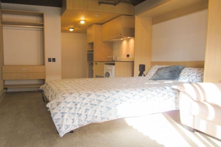 Photo of property in Vedado Apartments, 207/41u Hopper Street, Mount Cook, Wellington, 6011