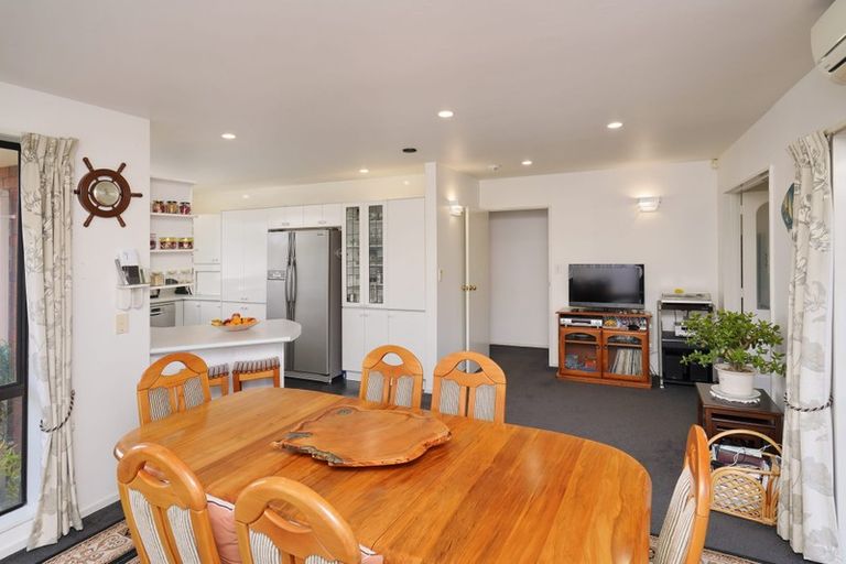 Photo of property in 19 Saint Pauls Place, Burwood, Christchurch, 8083