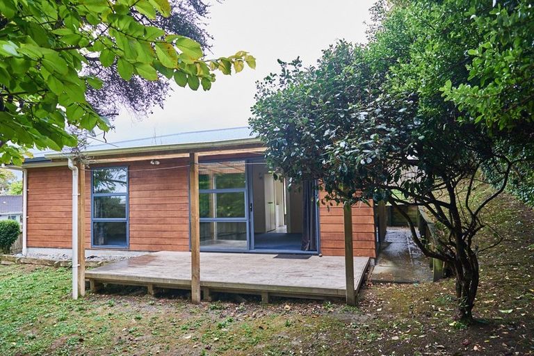 Photo of property in 30 Redwood Drive, Massey, Auckland, 0614