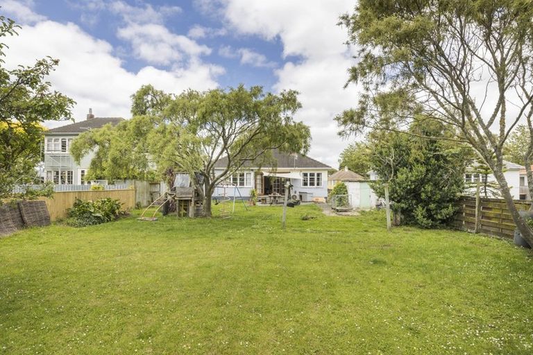 Photo of property in 73 Rangiora Avenue, Roslyn, Palmerston North, 4414