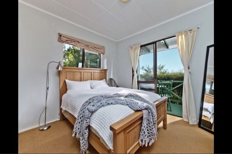 Photo of property in 251 Sunset Road, Sunnynook, Auckland, 0632