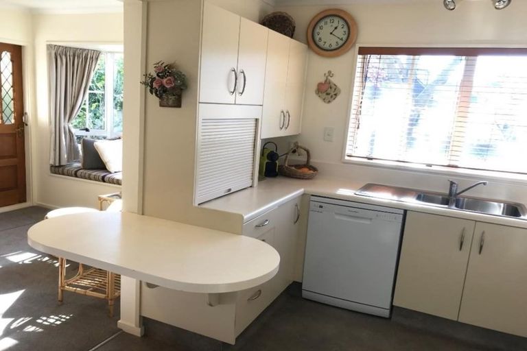 Photo of property in 3 Hatfield Place, Avonhead, Christchurch, 8042