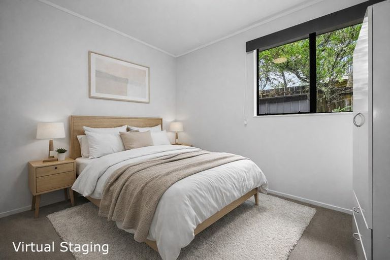 Photo of property in 28 Elizabeth Drive, West Harbour, Auckland, 0618