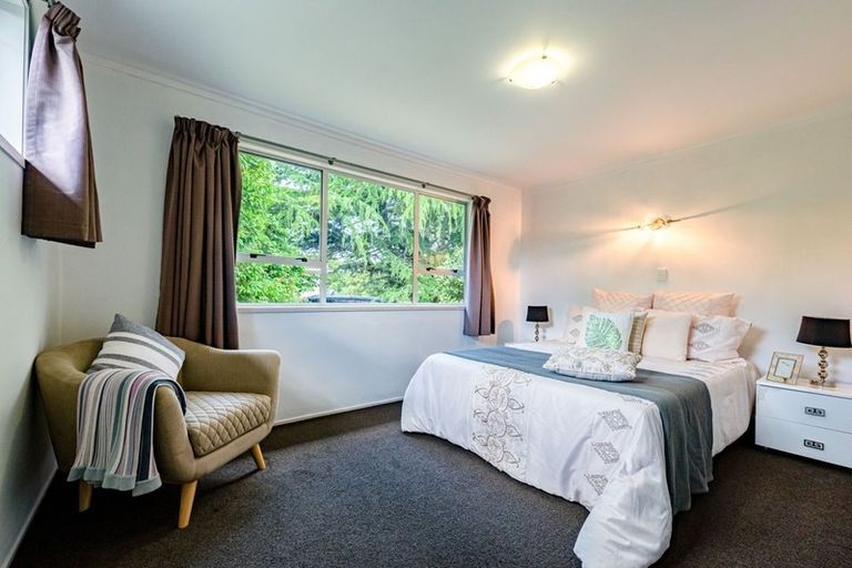 Photo of property in 62 Pukeroa Place, Papakura, 2110