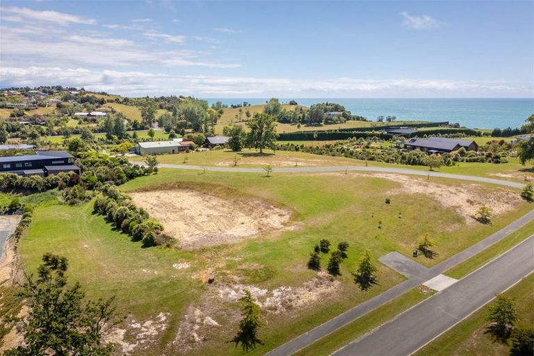 Photo of property in 17 Deck Road, Tasman, 7173