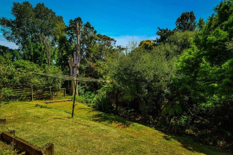 Photo of property in 1/8 Fuchsia Place, Birkdale, Auckland, 0626