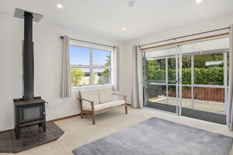 Photo of property in 2/103 Parkers Road, Tahunanui, Nelson, 7011