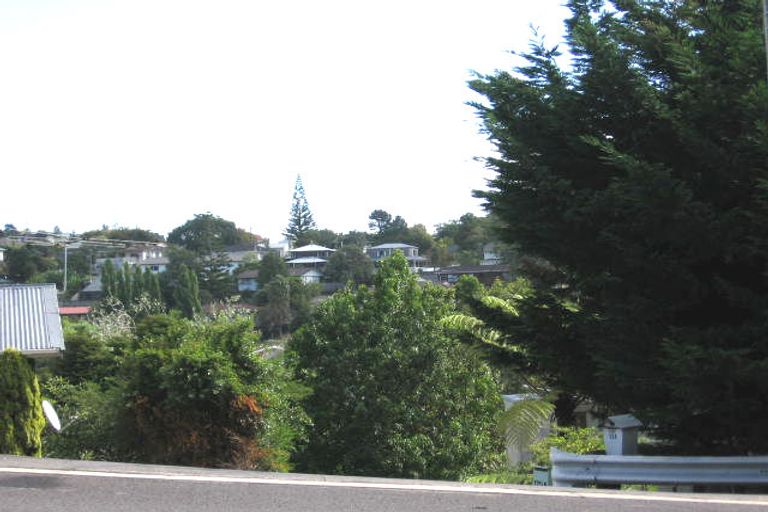Photo of property in 1/129 Eskdale Road, Birkdale, Auckland, 0626