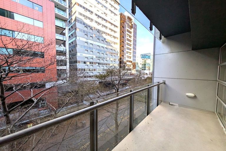 Photo of property in Gerondis Bldg Apartments, 305/60 Willis Street, Wellington Central, Wellington, 6011