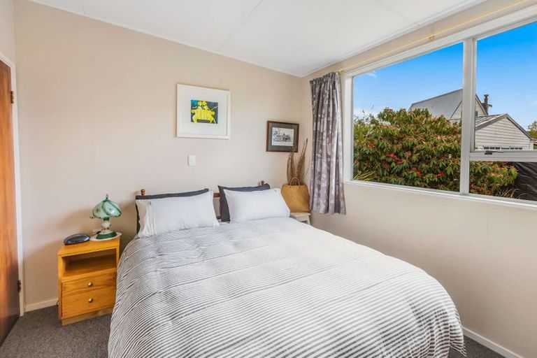 Photo of property in 64 Leamington Street, Waikaia, 9778