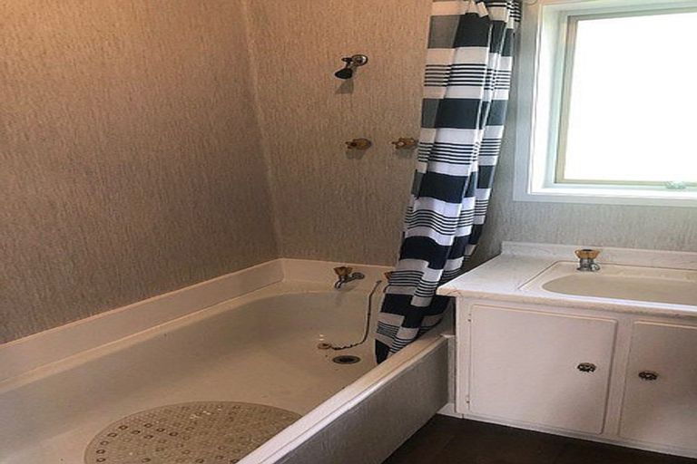 Photo of property in 1/26 Velma Road, Hillcrest, Auckland, 0627