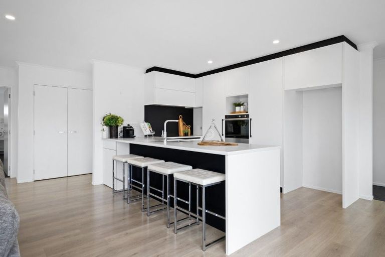 Photo of property in 13 O Ruamano Crescent, Pukekohe, 2120