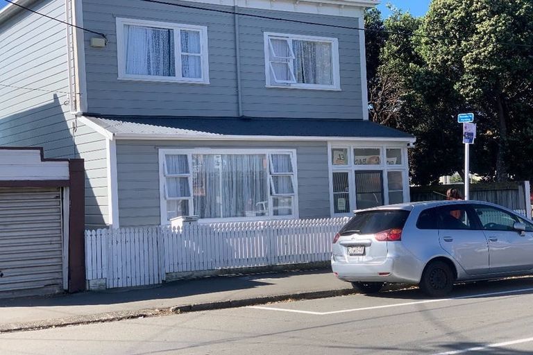 Photo of property in 33 Constable Street, Newtown, Wellington, 6021