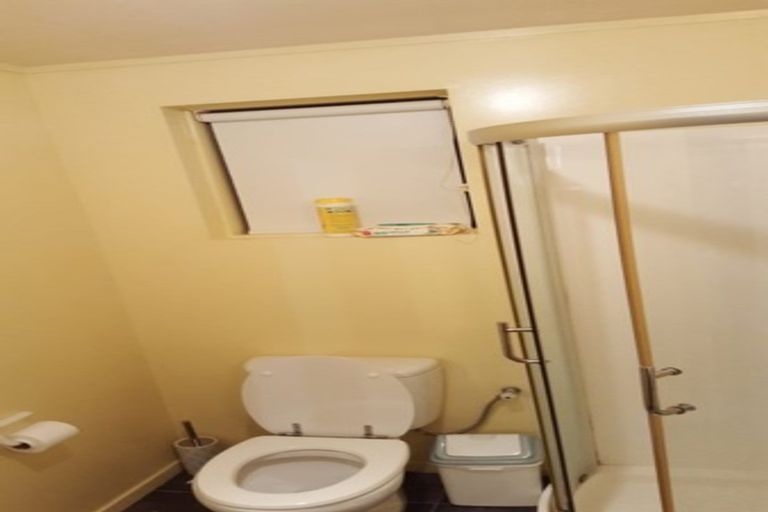 Photo of property in 9 Walnut Lane, Browns Bay, Auckland, 0630