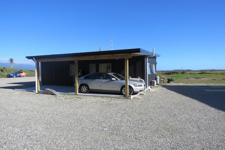 Photo of property in 169 Alma Road, Westport, 7892