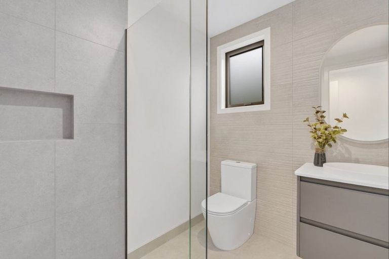 Photo of property in 10 Kamana Rise, Wanaka, 9382