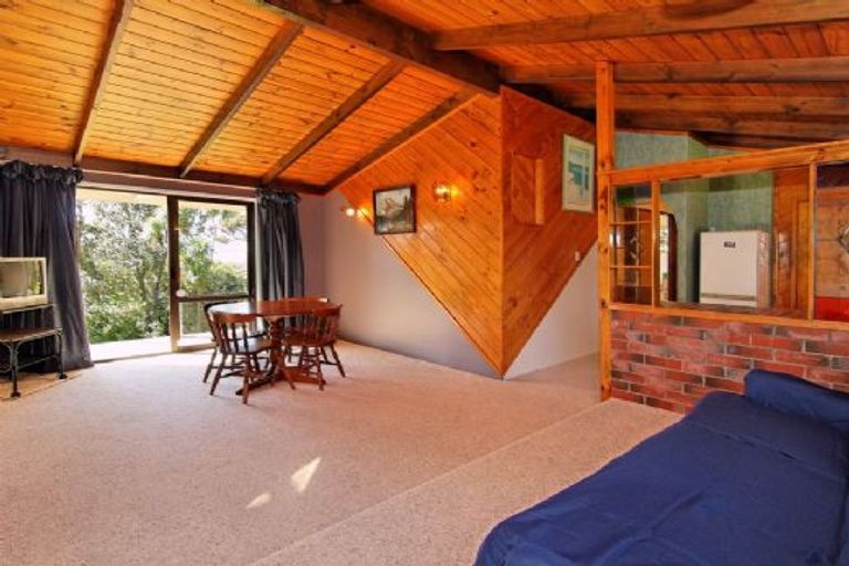 Photo of property in 10 Goudie Road, Helensville, 0875