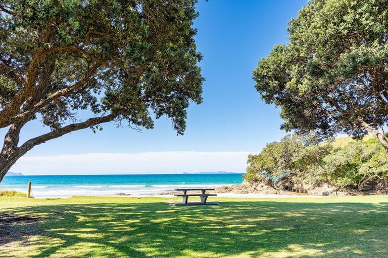 Photo of property in 844 Cove Road, Waipu, 0582
