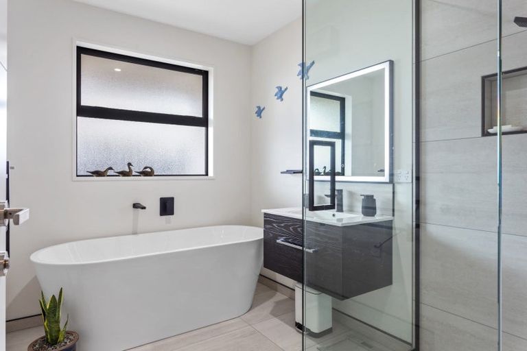 Photo of property in 17 Goldie Drive, Rangiora, 7400