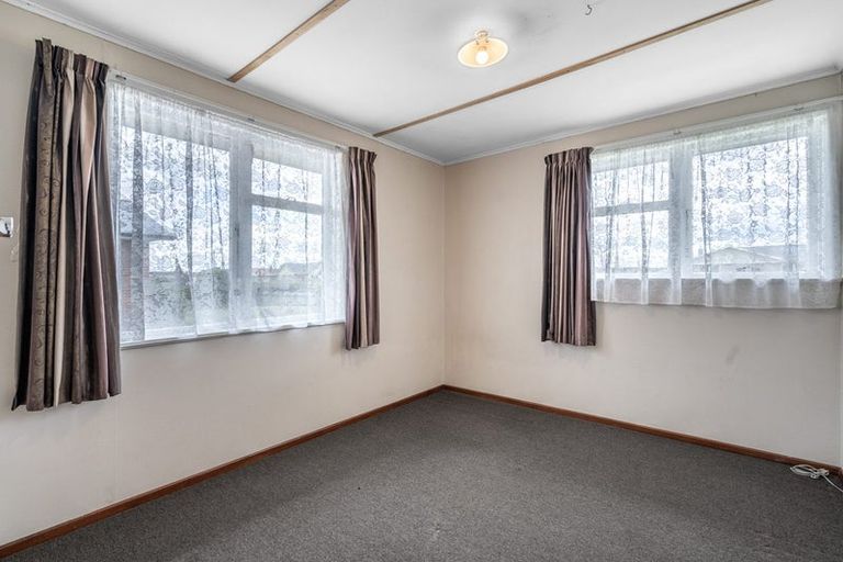 Photo of property in 17 Sword Street, Gore, 9710