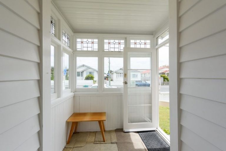 Photo of property in 16 Liverpool Street, Miramar, Wellington, 6022