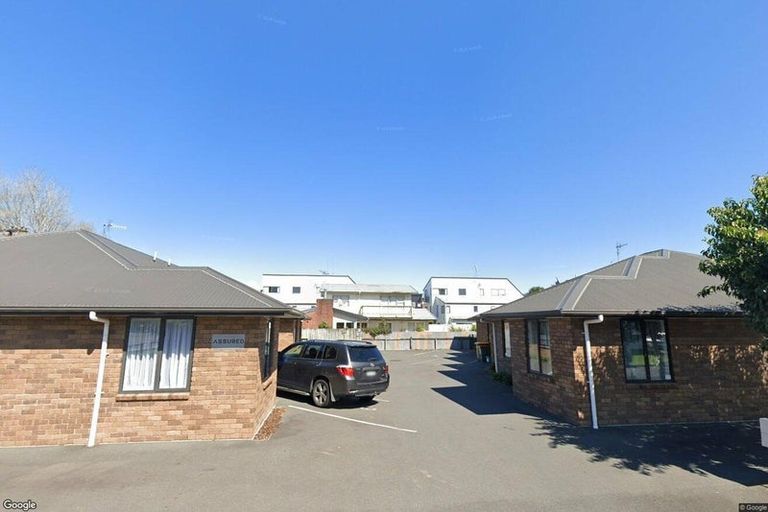 Photo of property in 240u4 Old Farm Road, Hillcrest, Hamilton, 3216