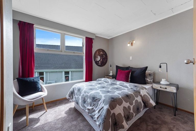 Photo of property in 3 Paynters Avenue, Strandon, New Plymouth, 4312