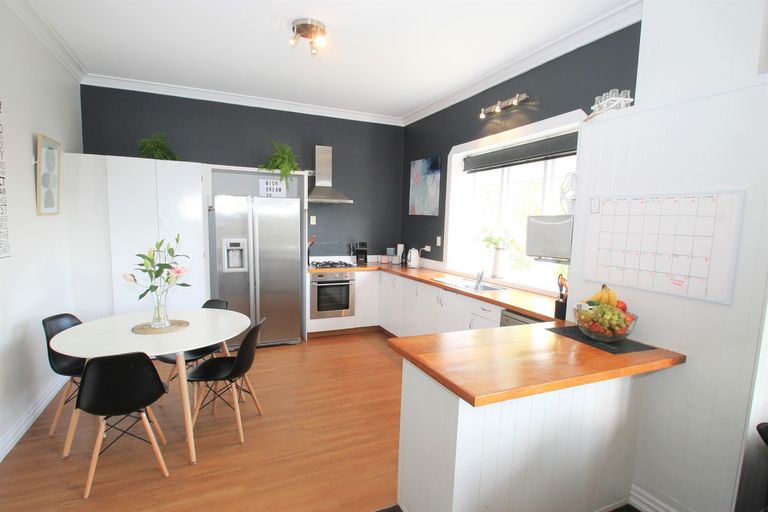 Photo of property in 128 Gladstone Road North, Mosgiel, 9024